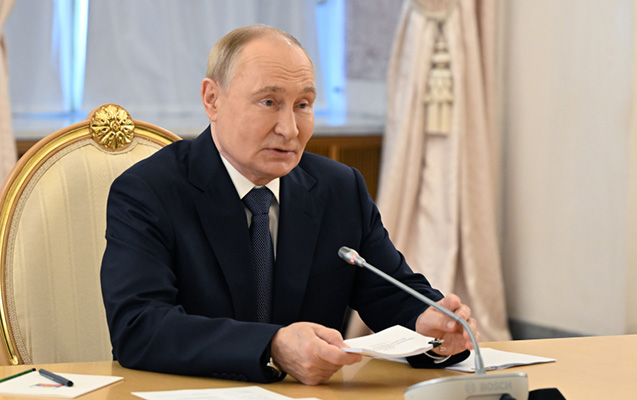 Putin: Hərbçilərimiz Ukrayna ordusunun darmadağın edilməsini başa çatdırır